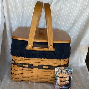 Longaberger Collectors Club Harbor Basket 1998 Collectors Edition
